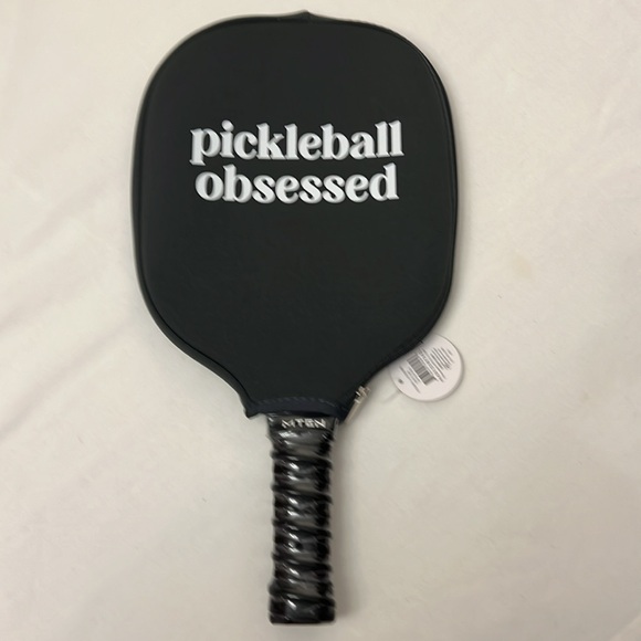 Pickleball covers-a set of 4 - Picture 8 of 10